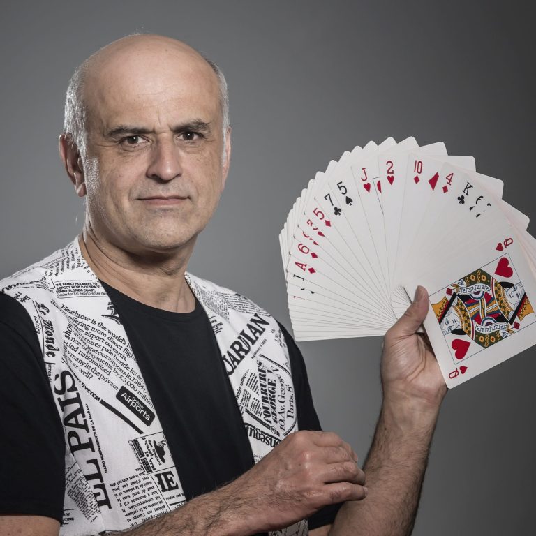 Fanthomas mit Fächer aus Riesenkarten